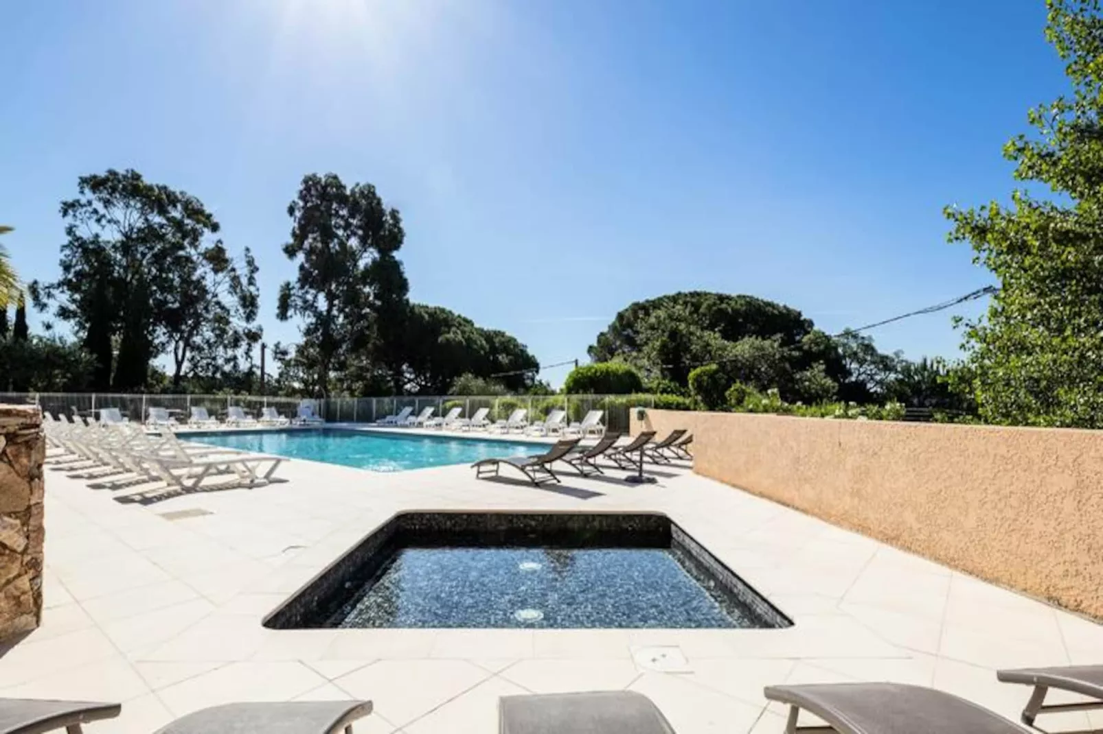 Résidence Garden & City Les Bastides***