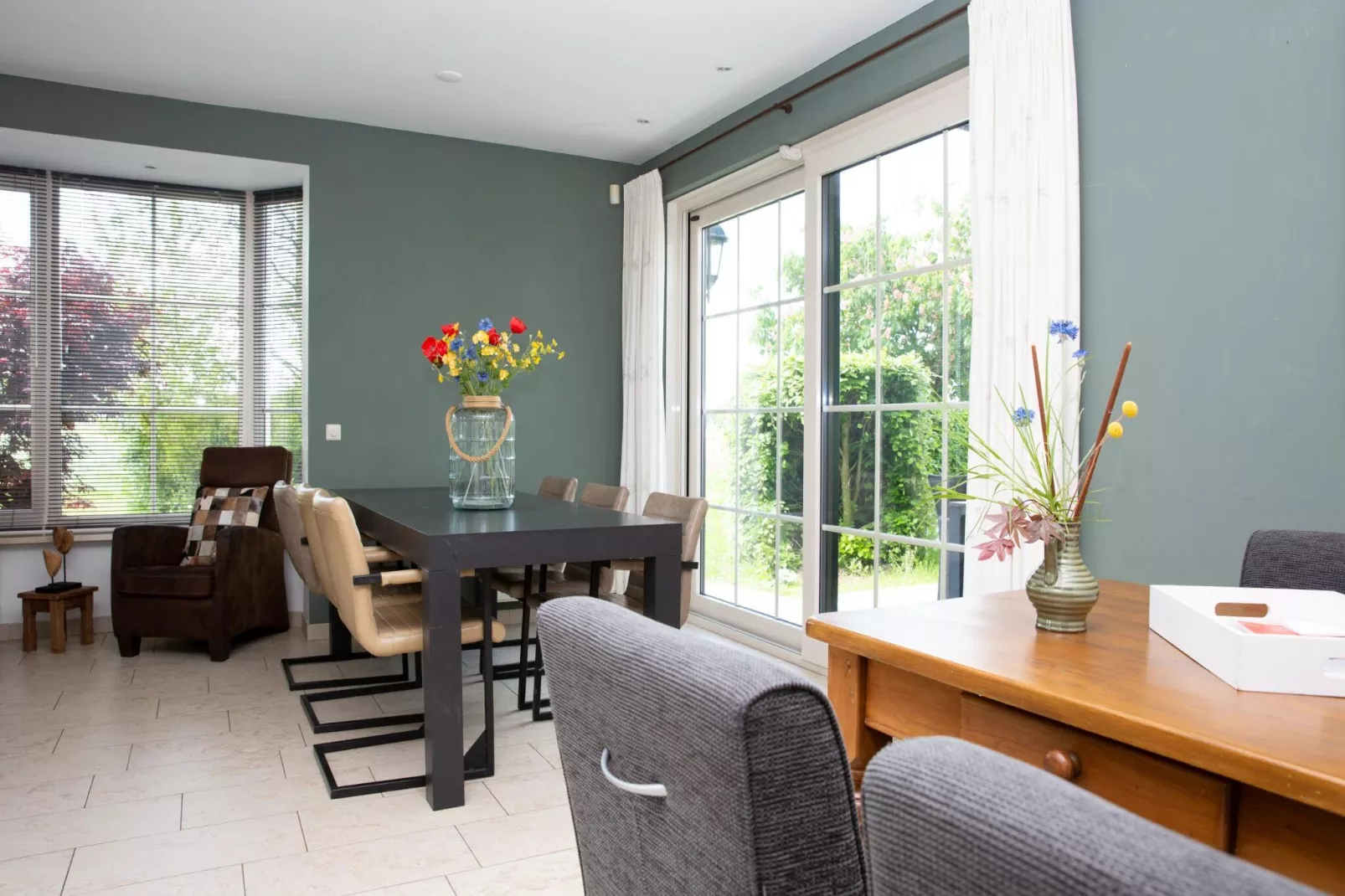 De Genderense Hoeve-Dining room