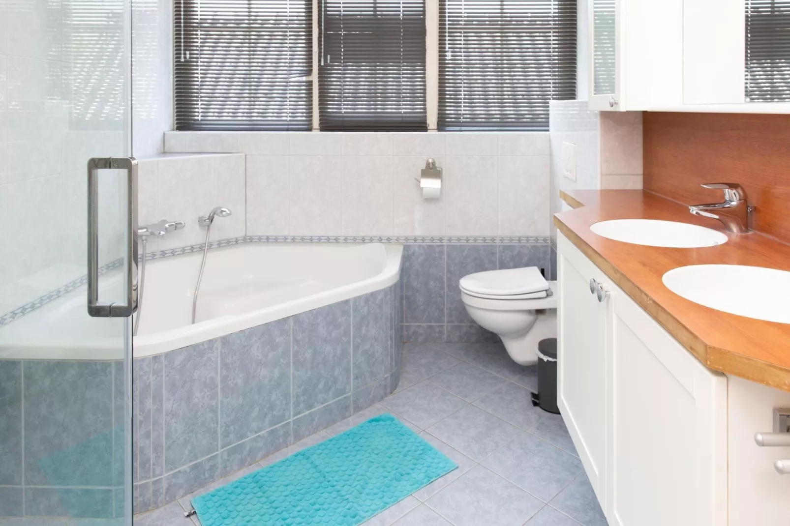 De Genderense Hoeve-Bathroom