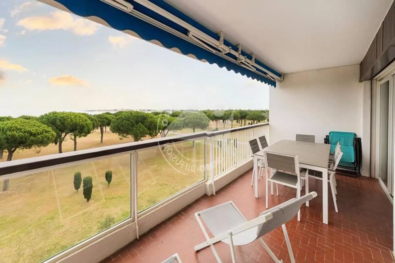 Résidence "le Frédéric Mistral"-Terrasse / balcon