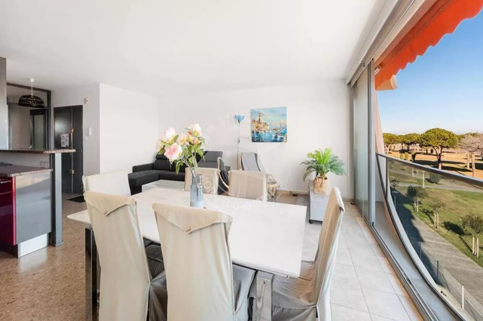 Résidence "le Vincent"-Esszimmer