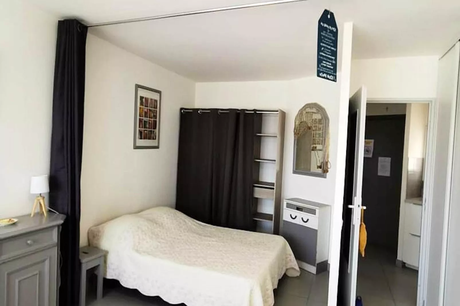 Résidence "le Château Leenhardt"-Schlafzimmer