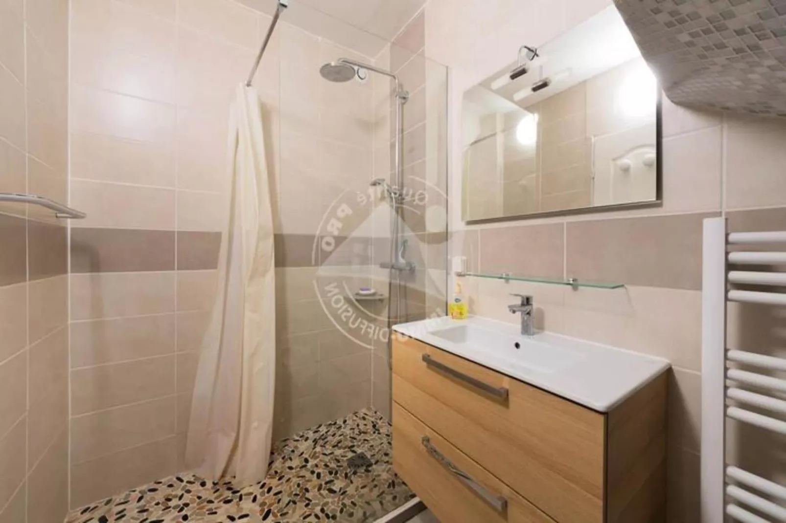 Résidence Impasse Des Lucines-Salle à manger