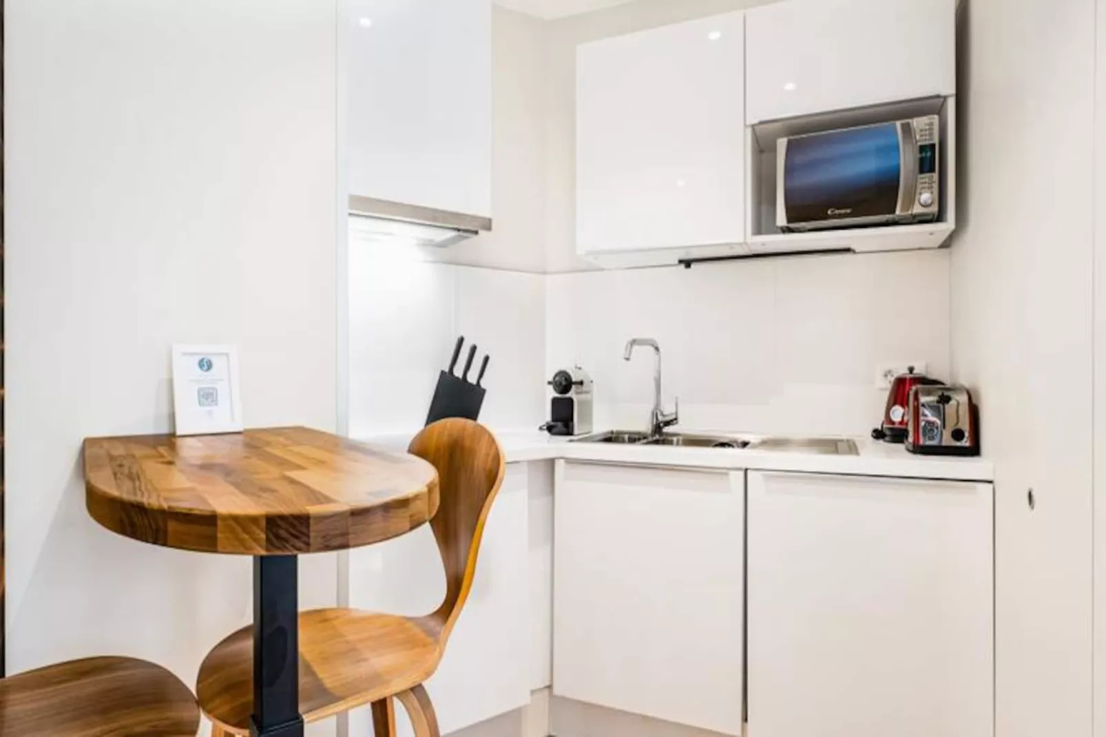 Confortable Studio De Standing Tr&egrave;s Bien Situ&eacute; Aux Portes De Quinconces-Image-tags.