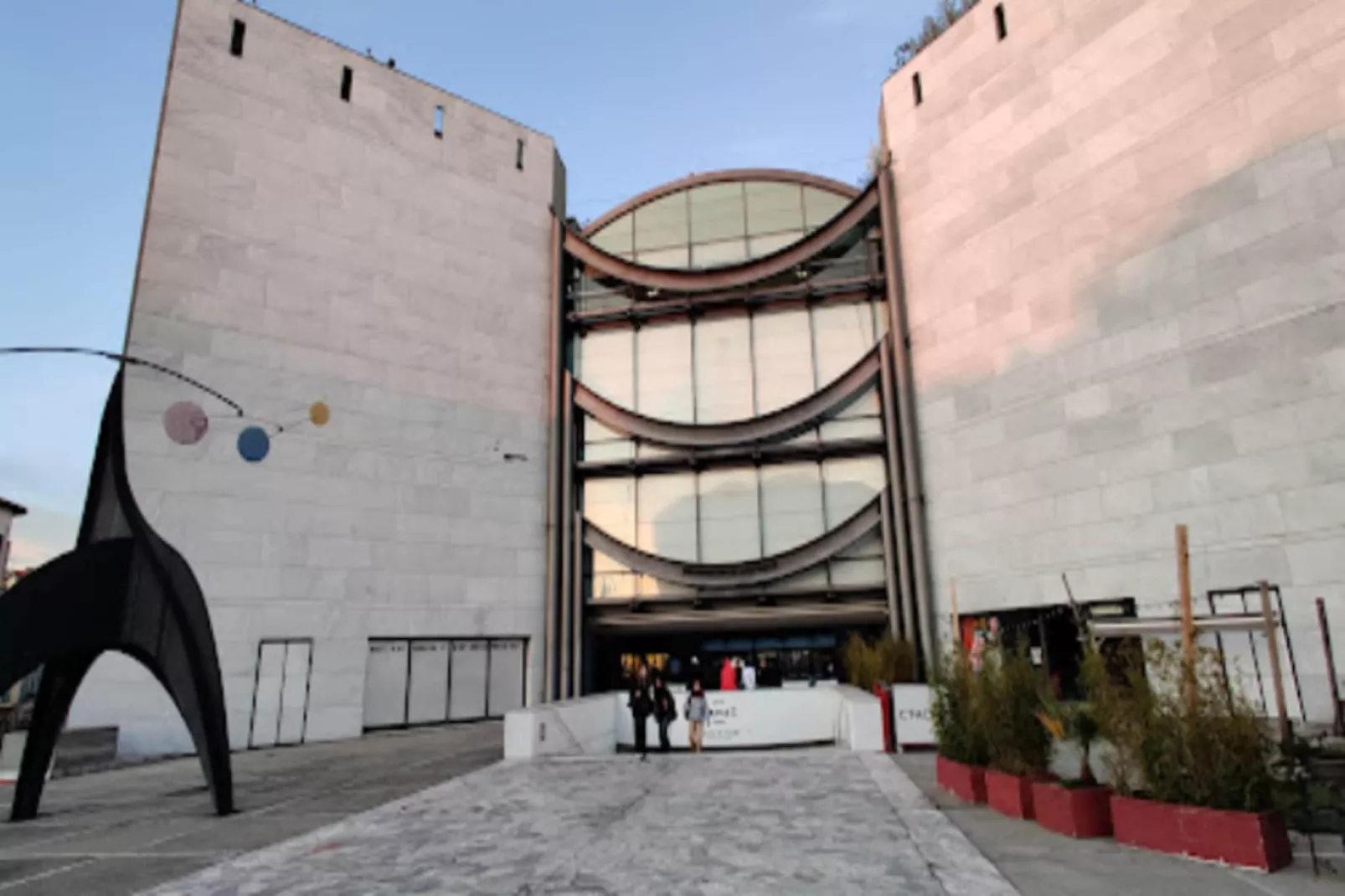 Superbe Appartement &agrave; La Belle Pierre Pour 4 Dans La Rue Des Antiquaires-Exterior in summer