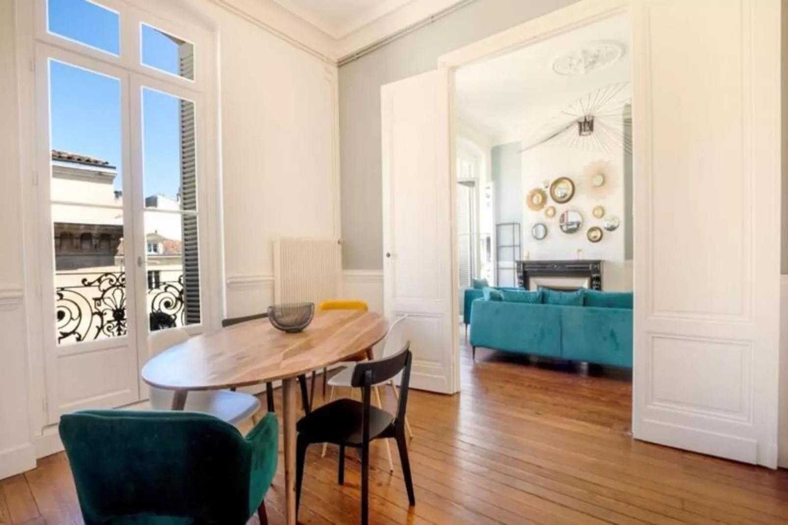 Appartement De Haut Standing Pour 6 Situ&eacute; Au Coeur Du Centre Historique-Dining room