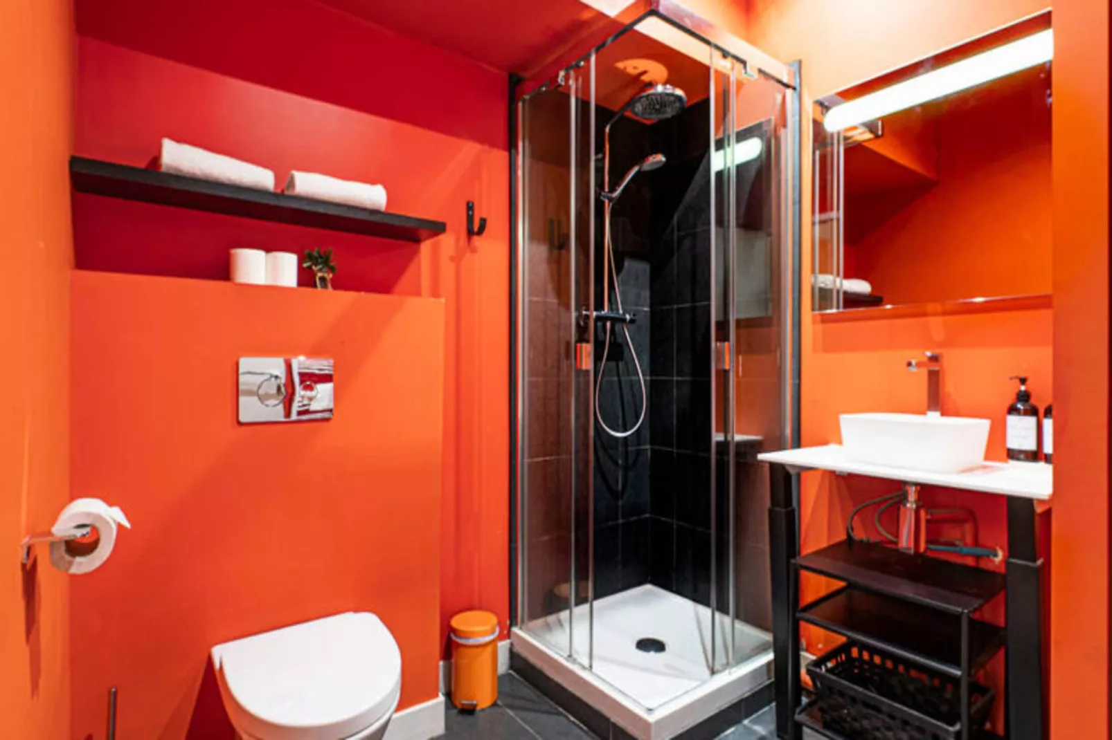 Magnifique Appartement 2 Chambres Avec Terrasse-Exterior in summer