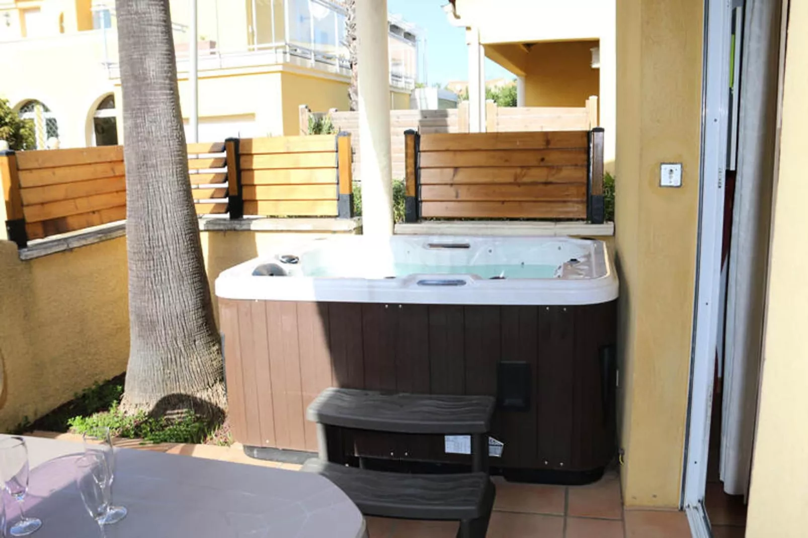 Résidence NATURISTE LA PALMERAIE-Terrace balcony