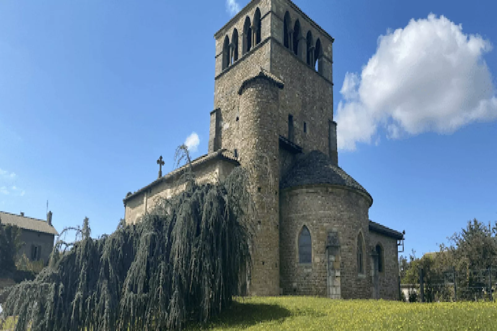 | Le Spacieux De La Gare ♟| Grand T4 Tout &eacute;quip&eacute; |gare De Grenoble-Vue d'été