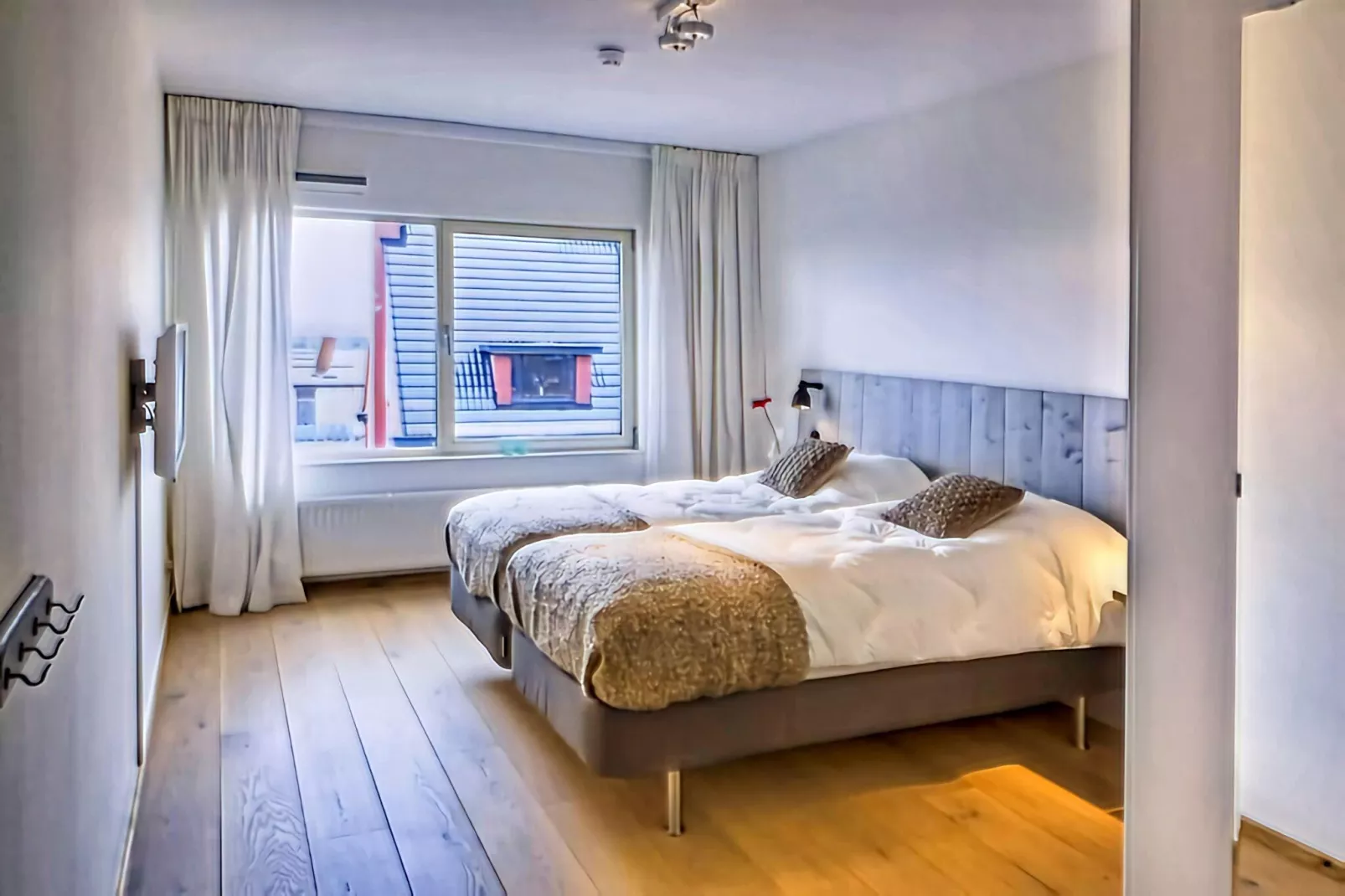 Scheveningen Harbour 10B-Bedroom