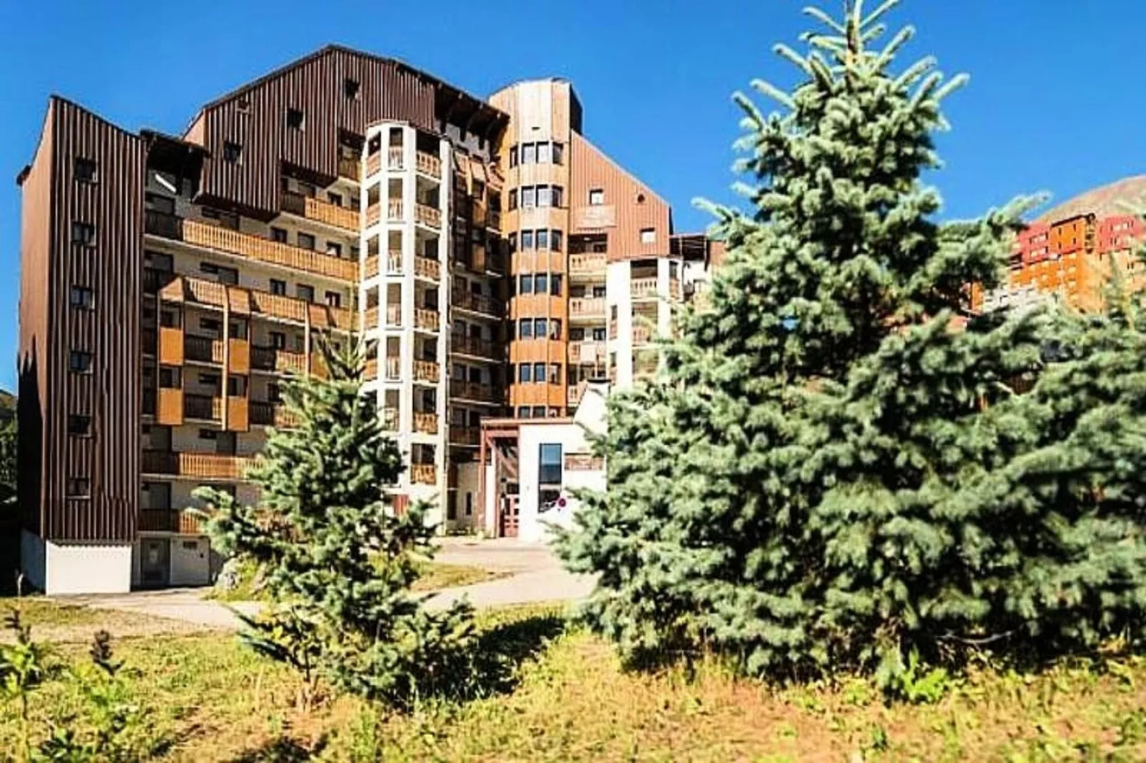 Résidence Les Mélèzes - Maeva Home-Exterior in summer