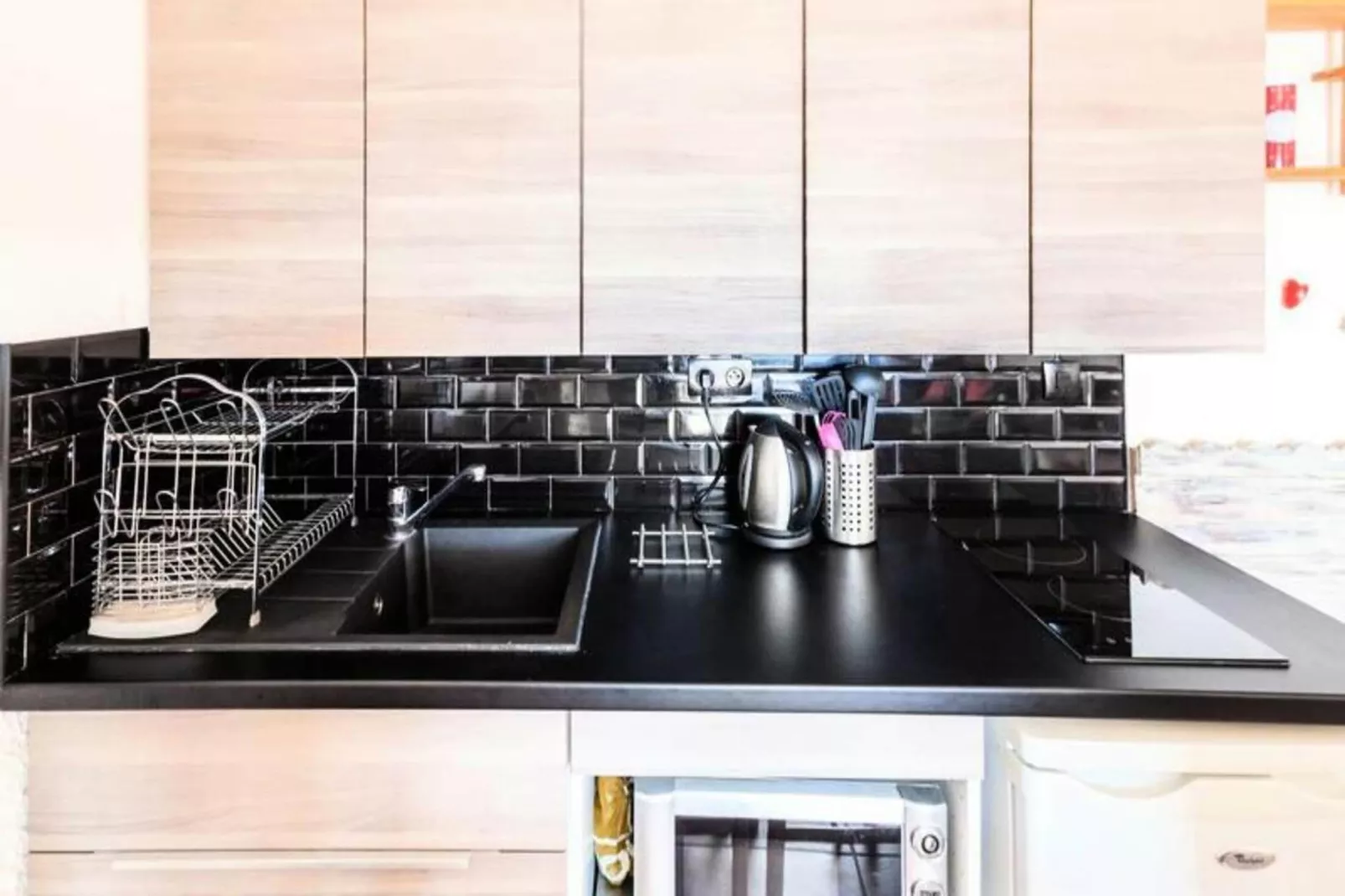 Appartement à l'Alpe d'Huez retour skis aux pieds - maeva Home-Exterior in summer