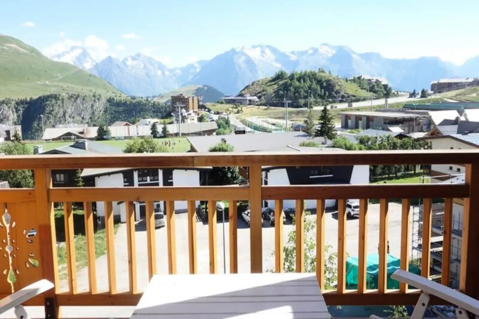 Résidence Choucas-Exterior in summer