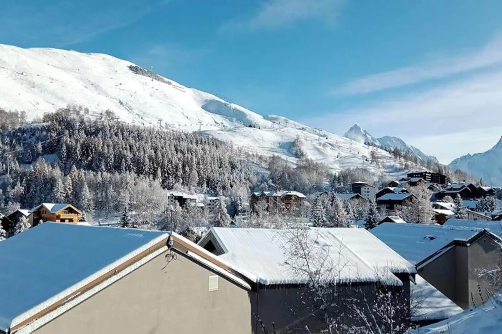 Résidence Arc En Ciel C Porte C103-Vue d'hiver