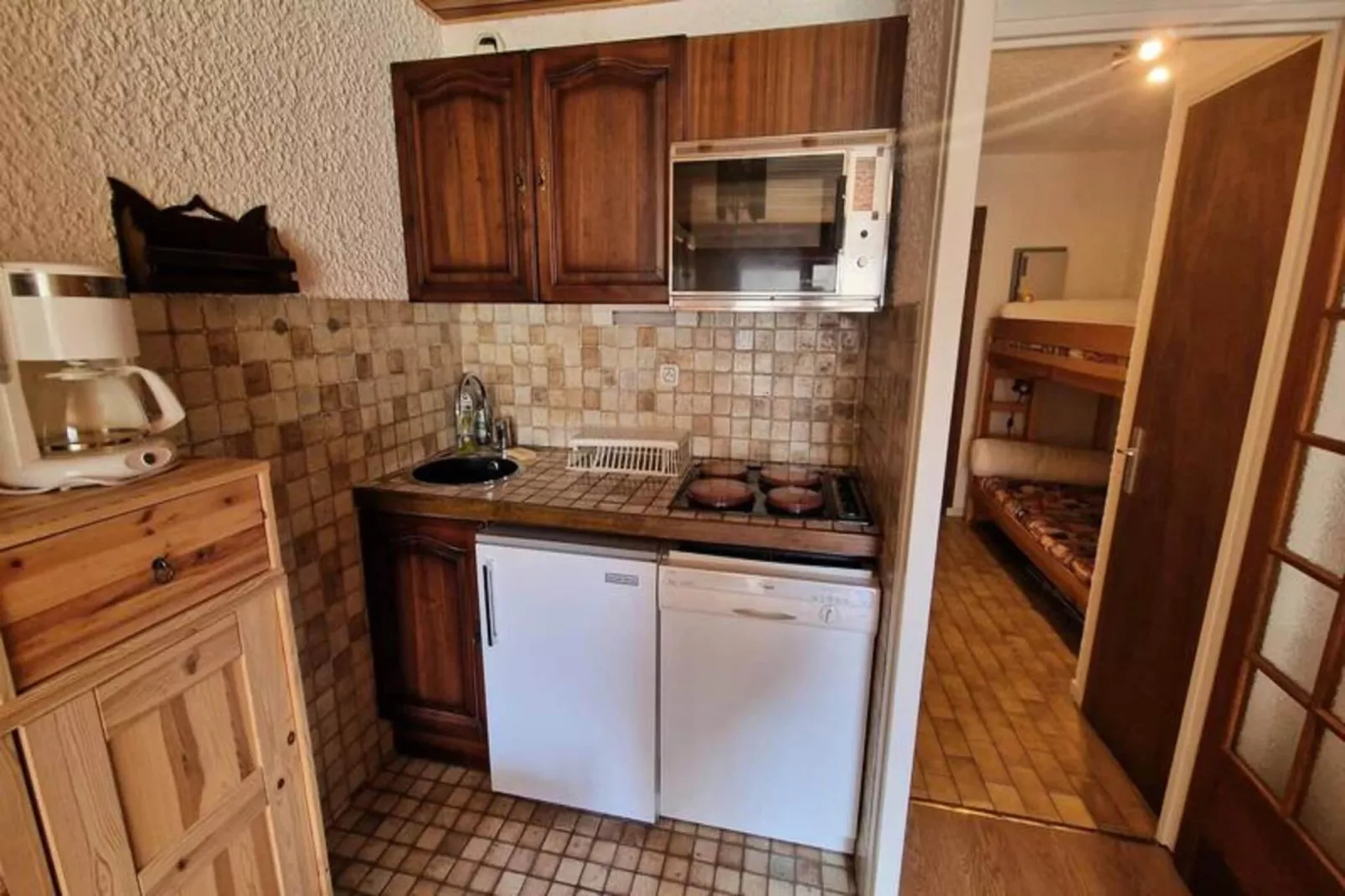 Résidence Brimbelles-Kitchen