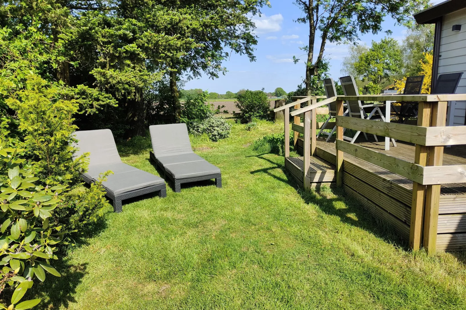 De Veluwse Kip-Gardens summer