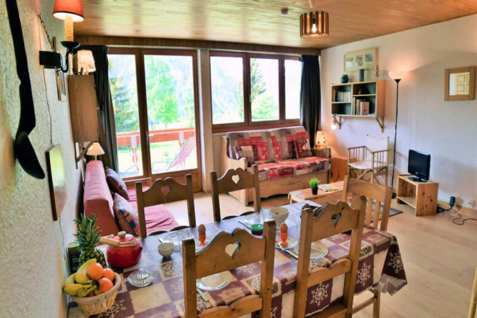 Résidence Midi-Dining room