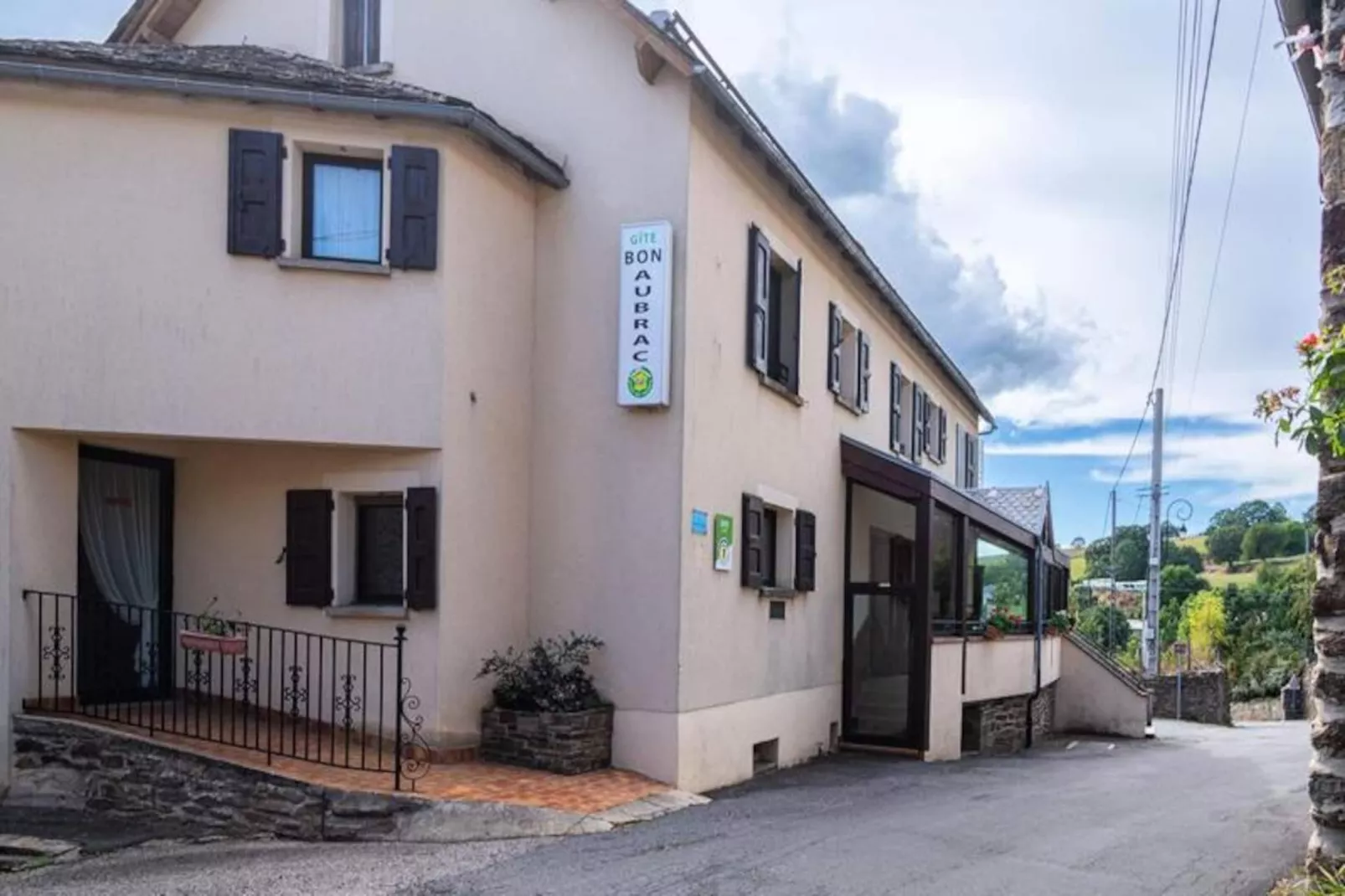 Gîte de France Bon aubrac pour 12 personnes 2 épis-Image-tags.