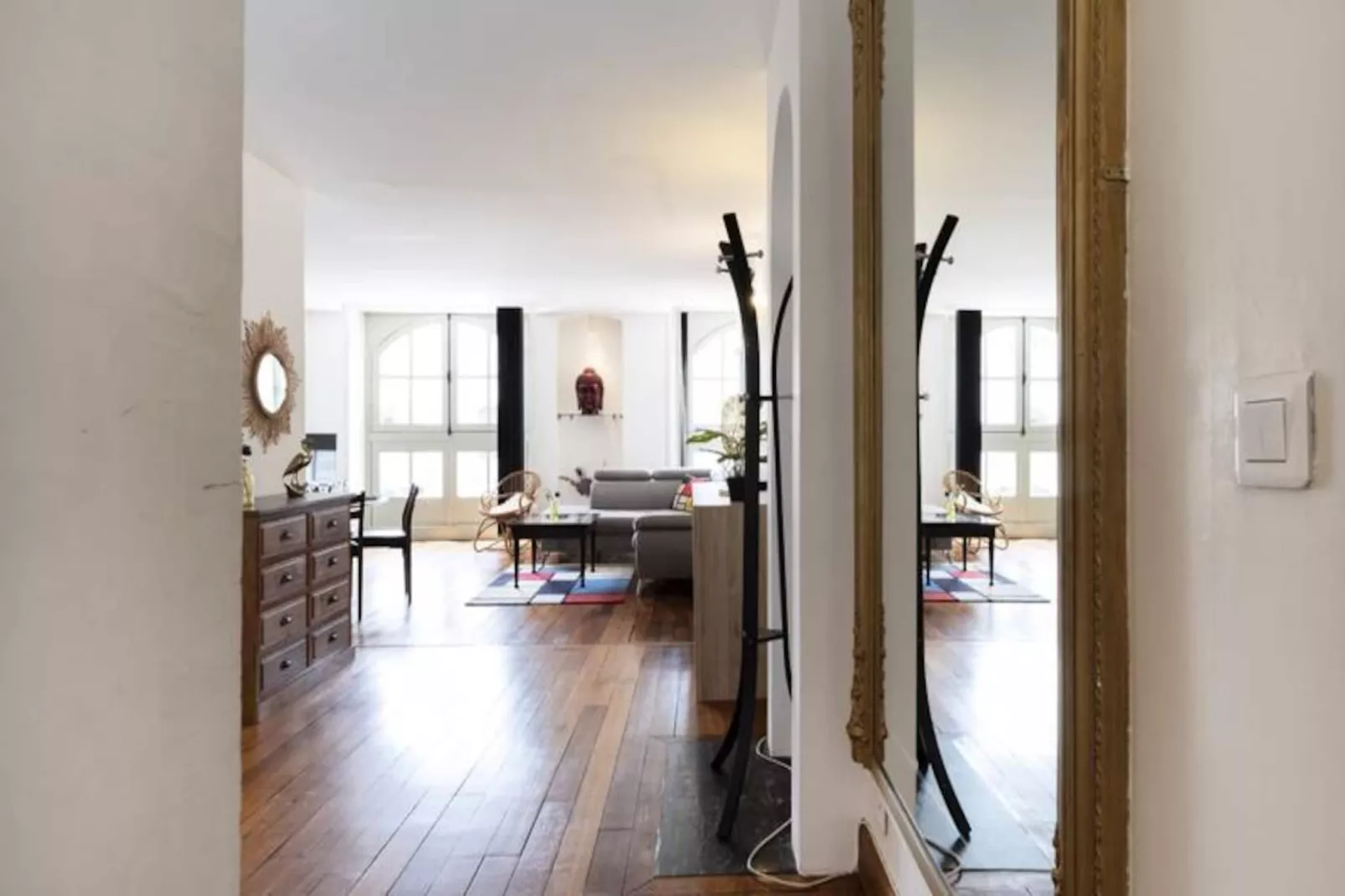 Sur La Place Stanislas-Image-tags.