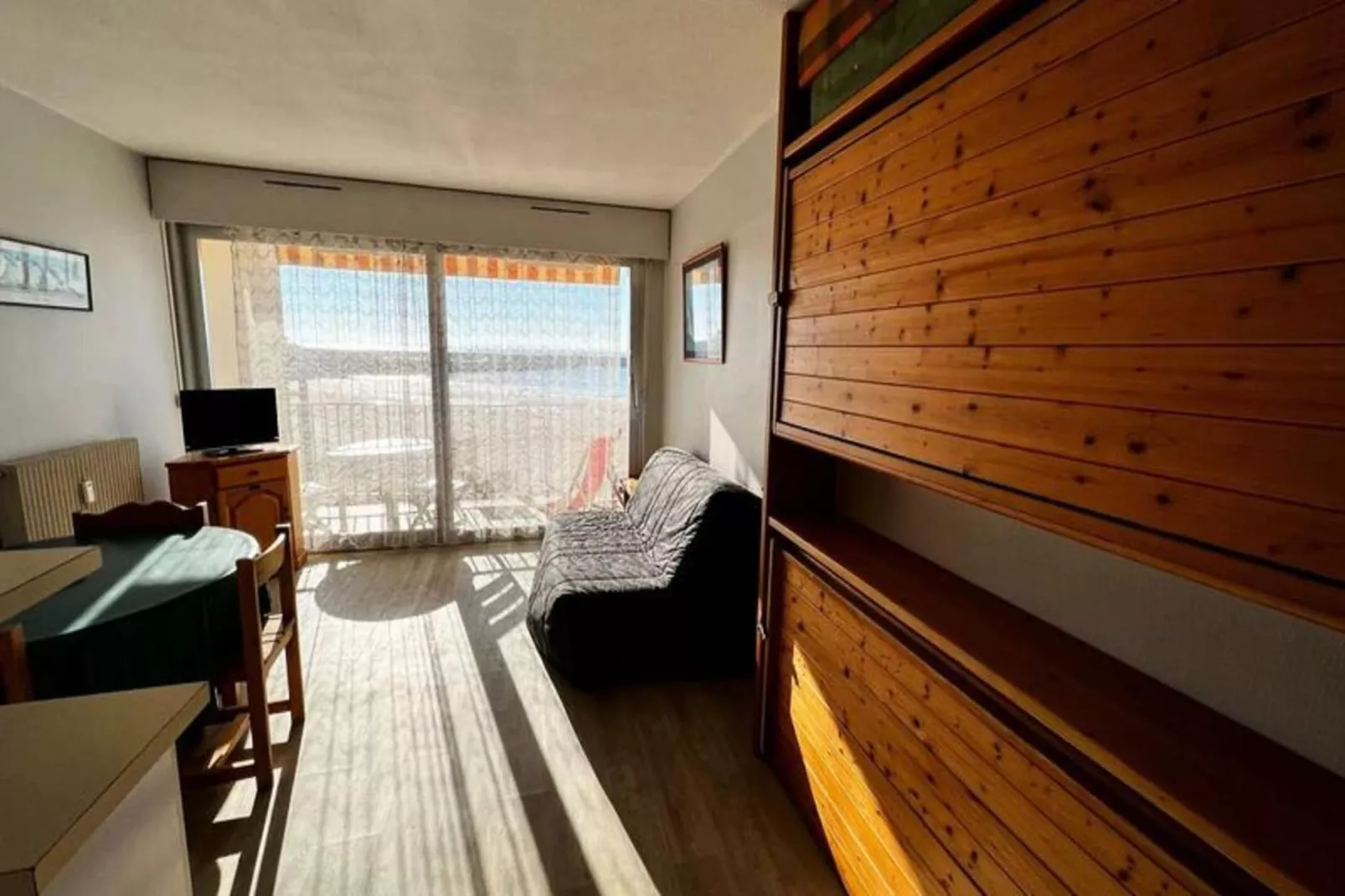 Résidence Dauphins-Salon