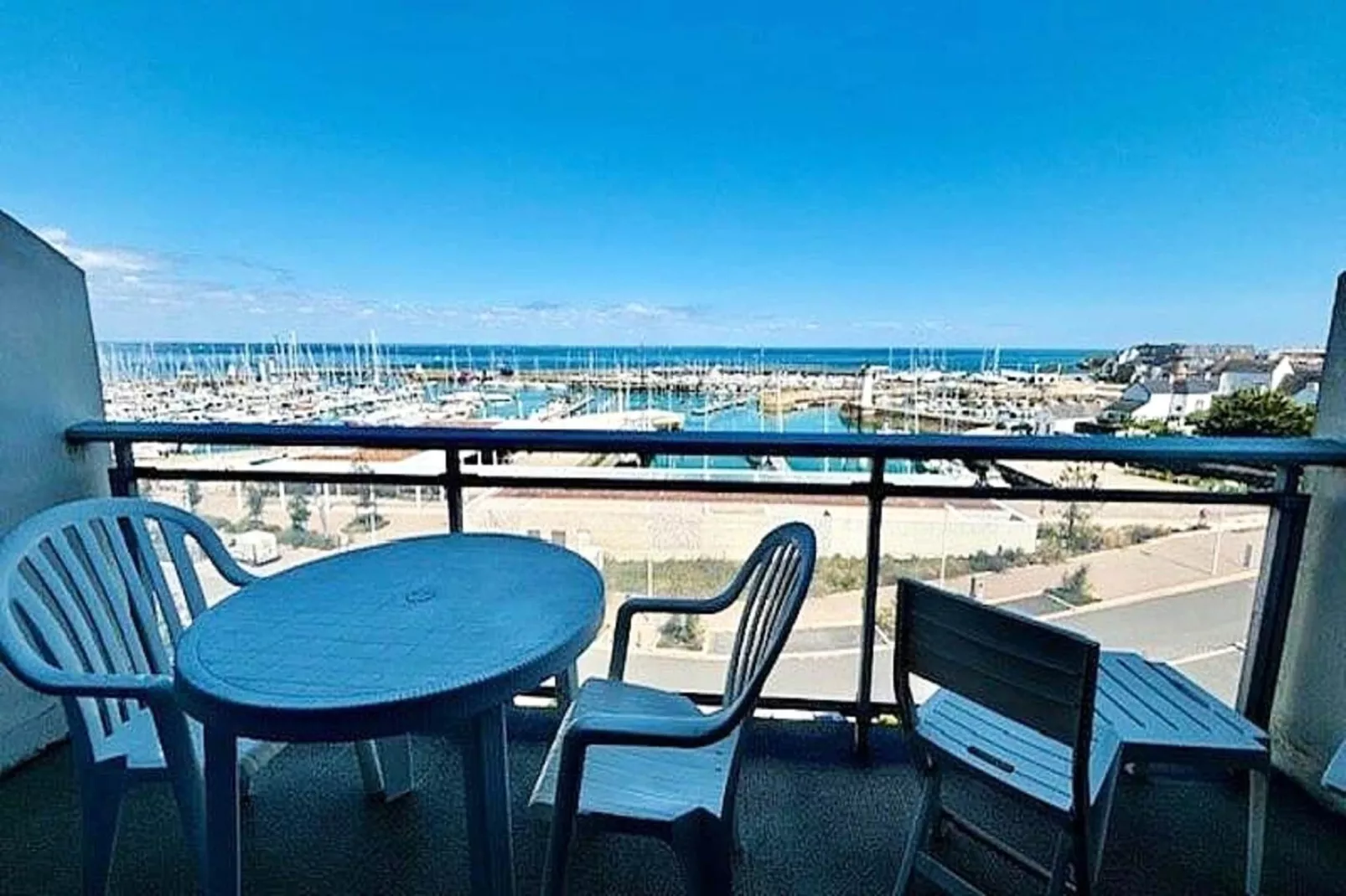 Résidence Le Mane-Terrace balcony