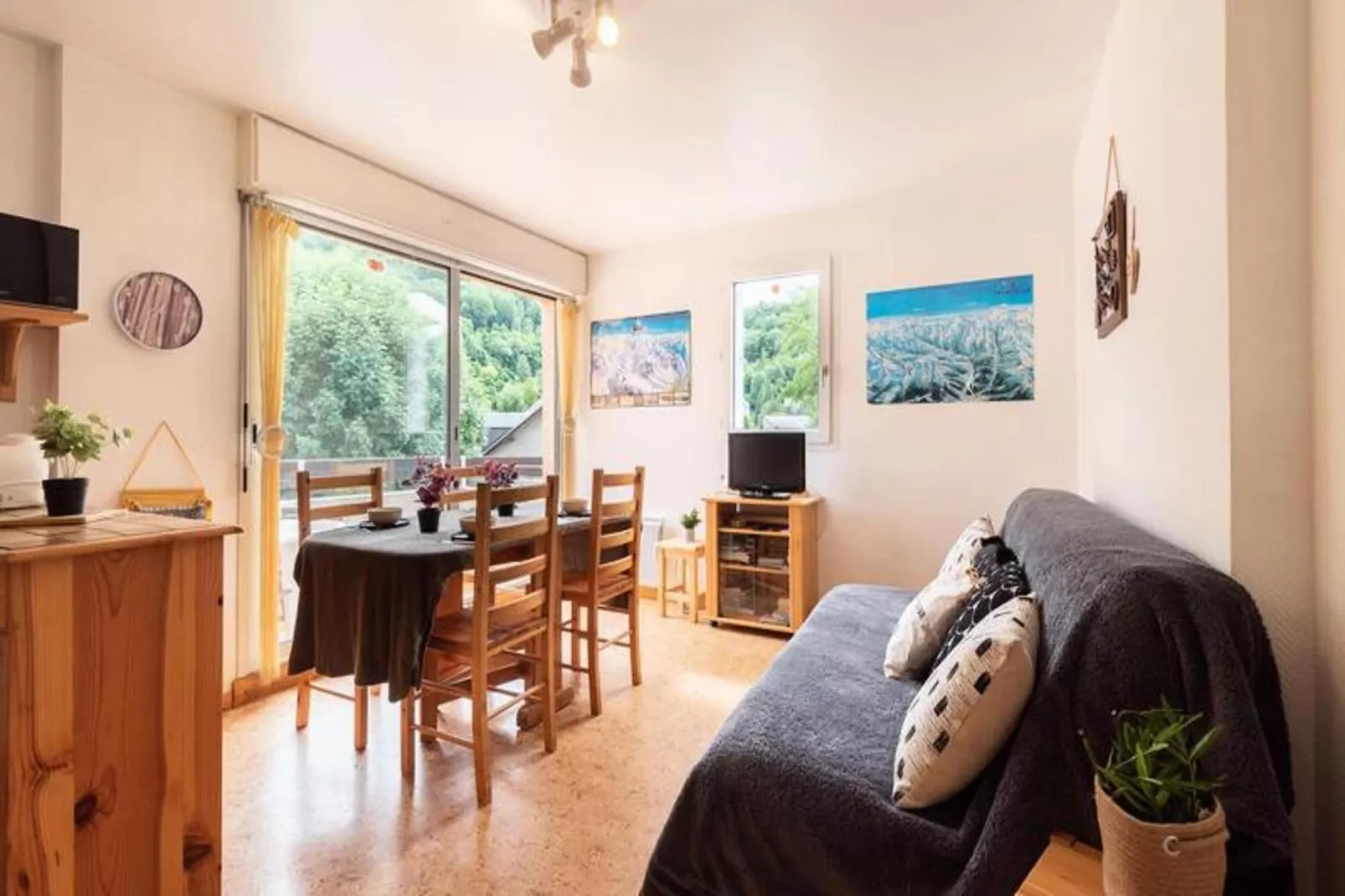 Résidence H.th.ii:bat.8-Living room