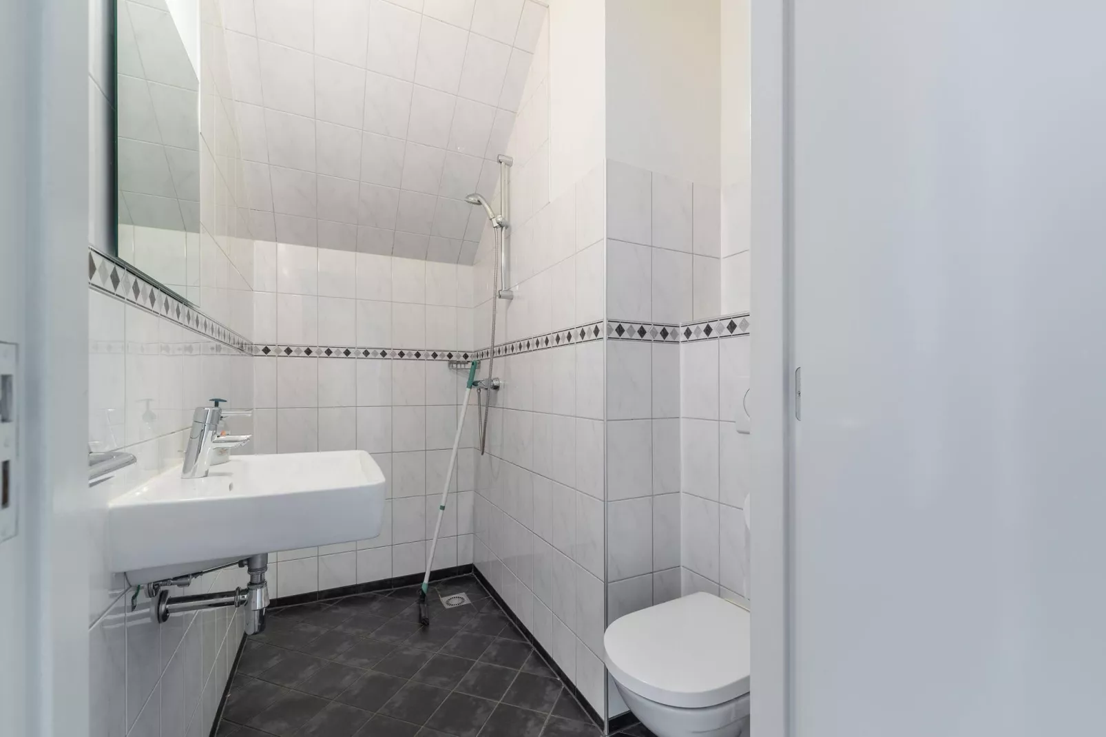 The Old Farmhouse-Bathroom