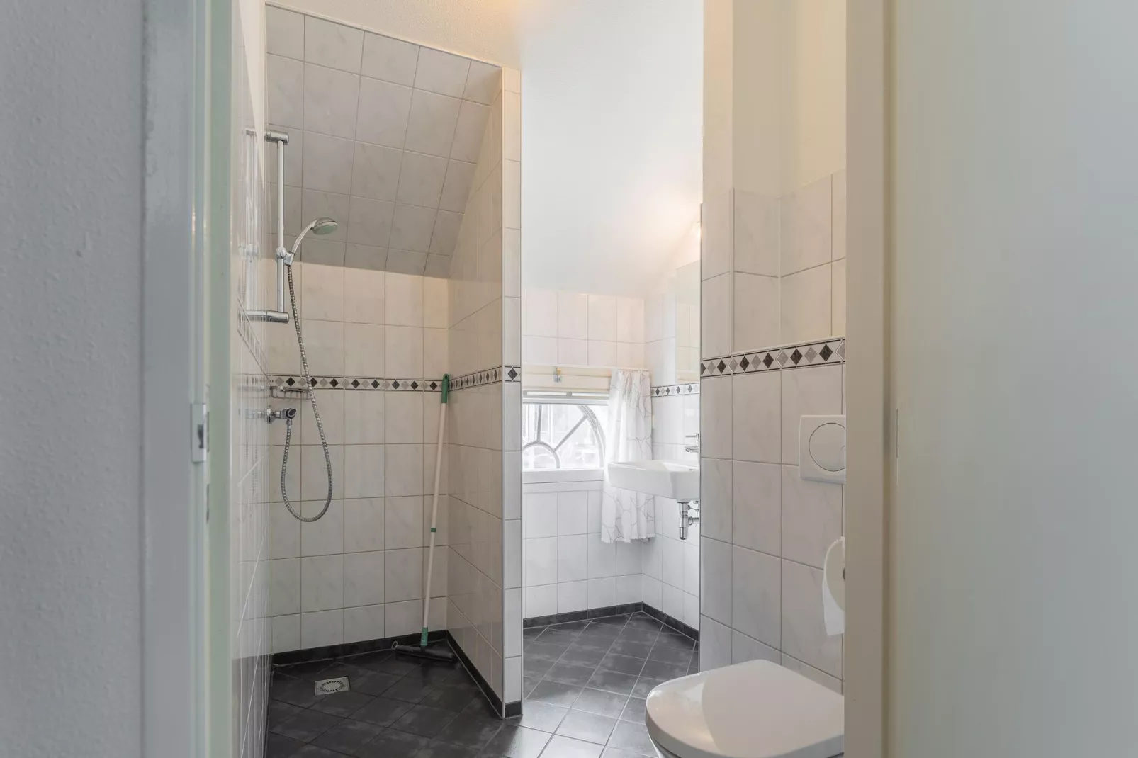 The Old Farmhouse-Bathroom