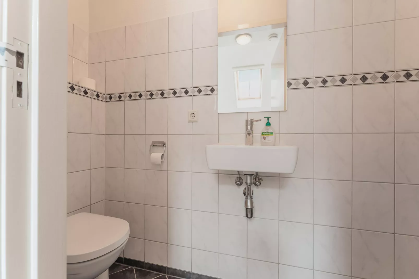 The Old Farmhouse-Bathroom