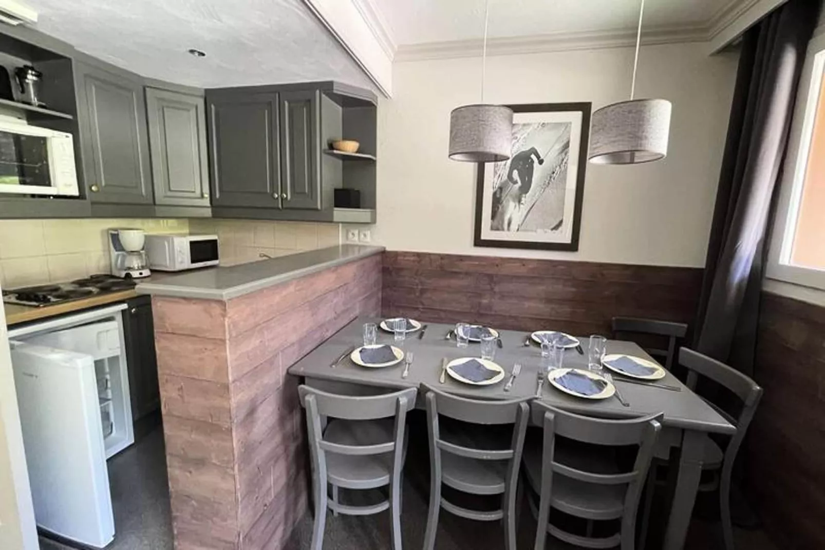 Résidence Valeriane-Salle à manger