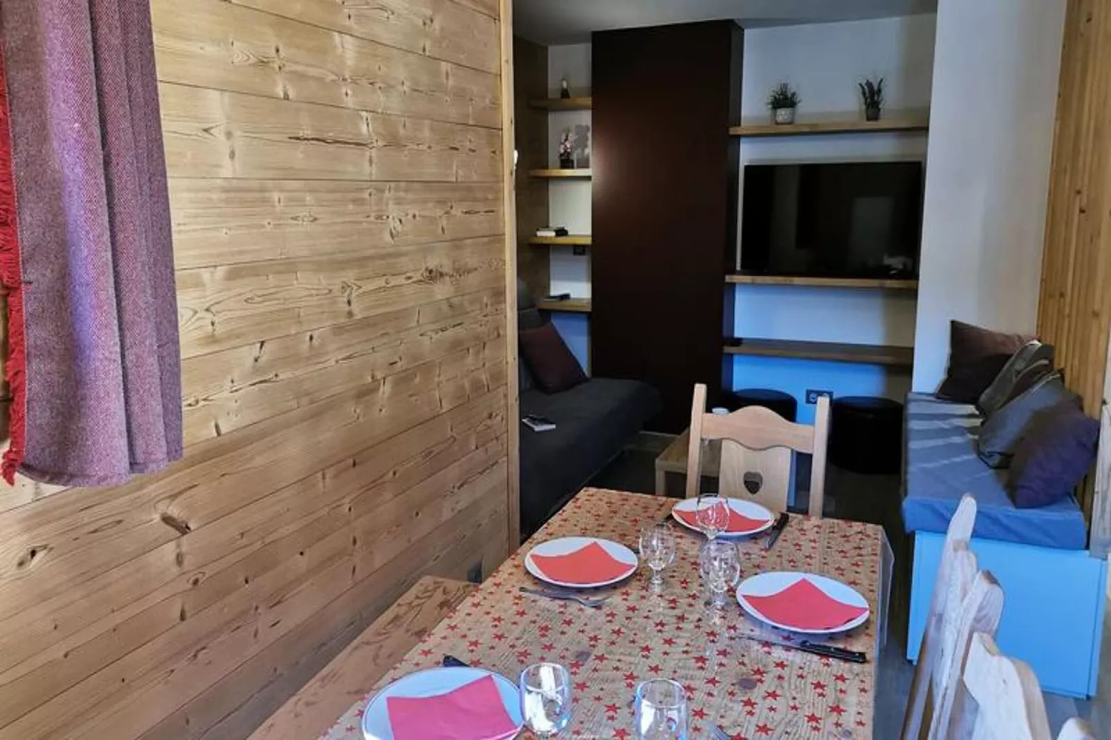 Résidence Lauziere Dessous-Esszimmer