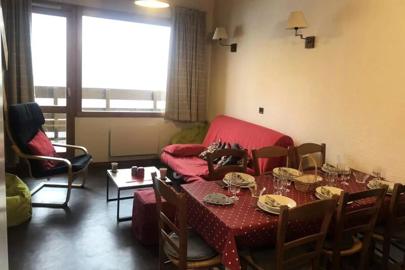 Résidence Marches-Dining room