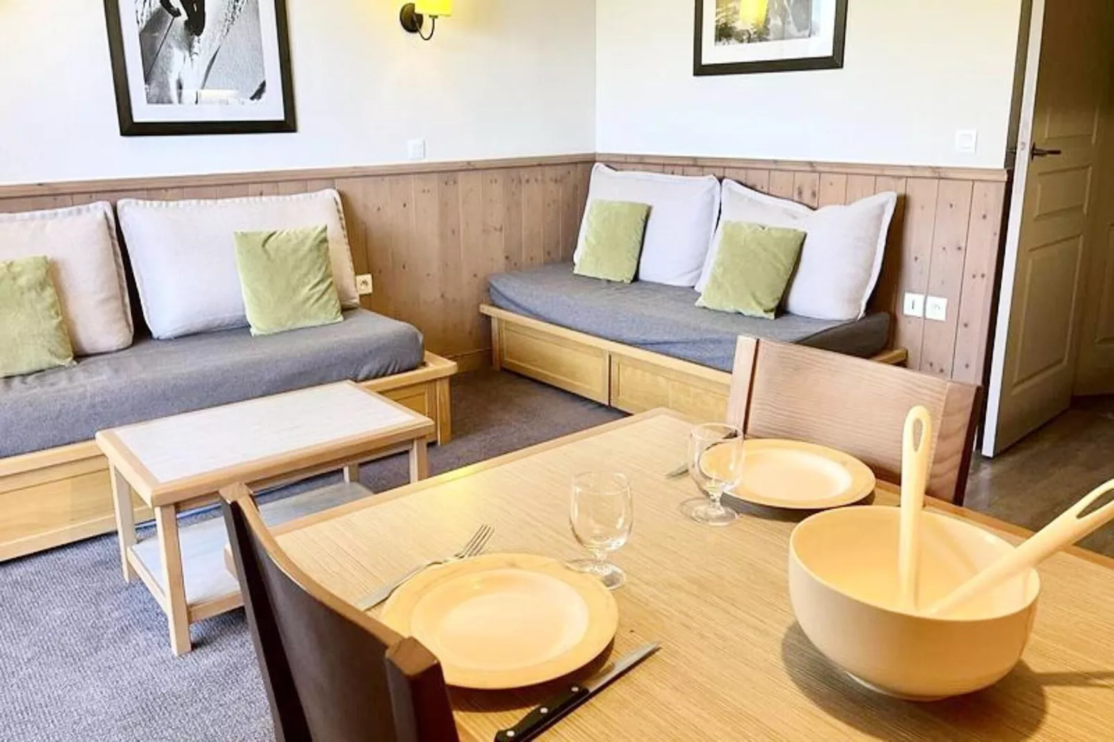 Résidence Valeriane-View in summer