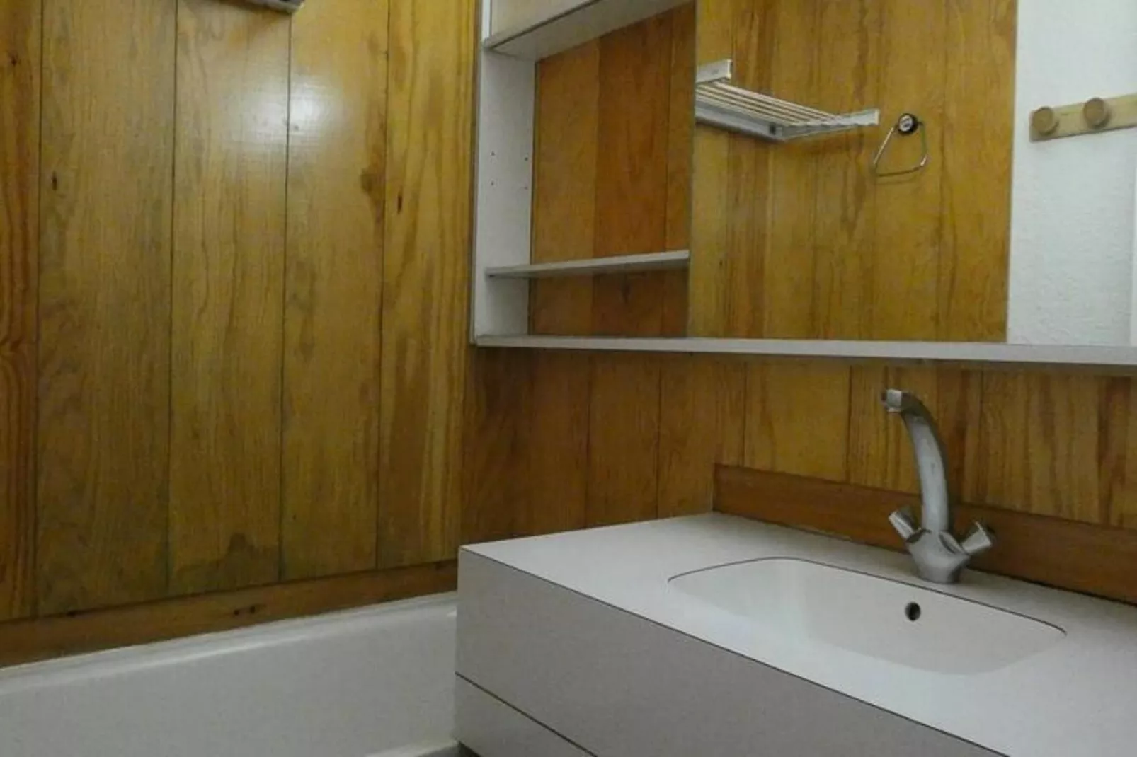 Résidence Pierrafort-Bathroom