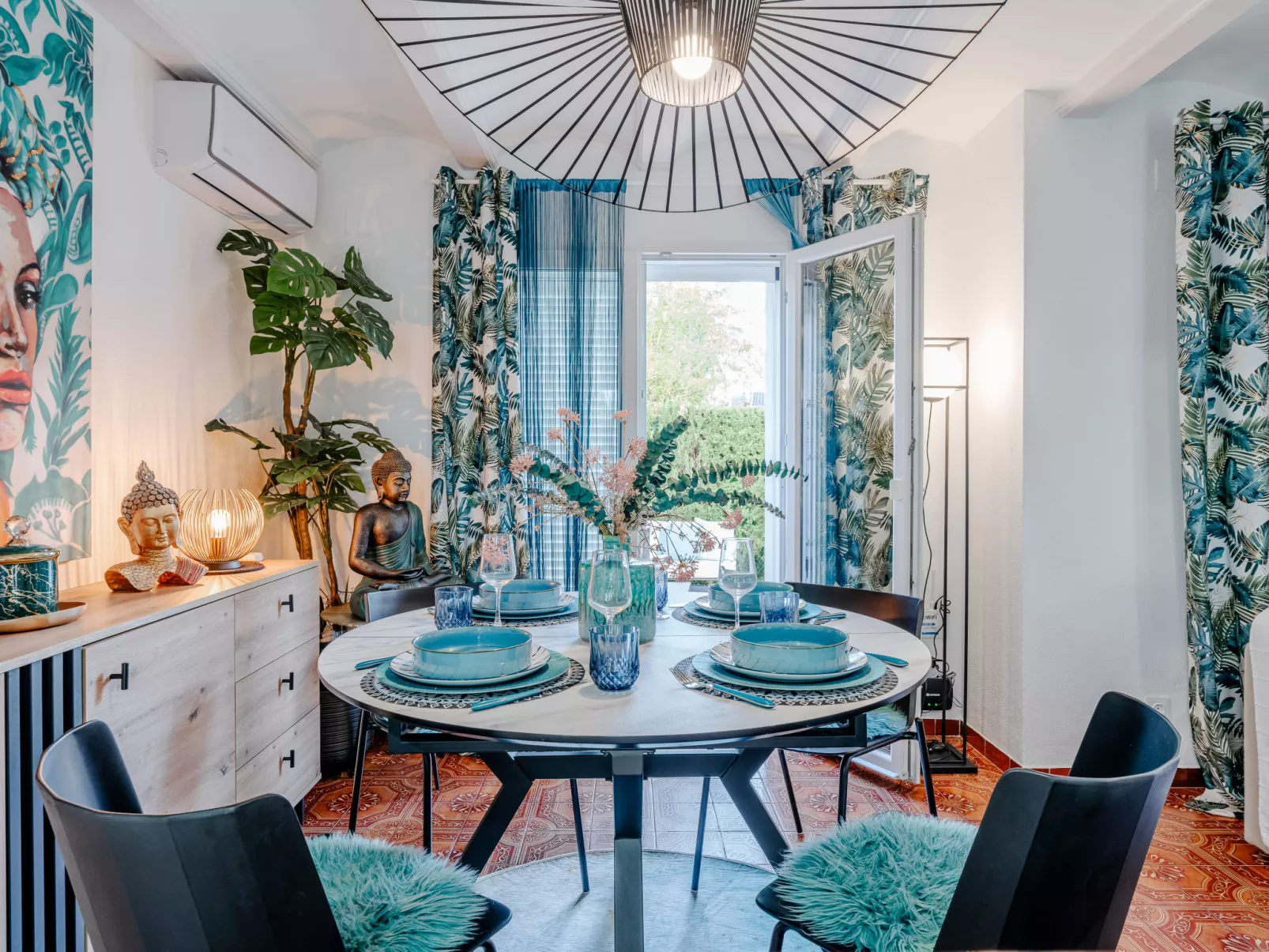 Residencia La Perla-Drinnen