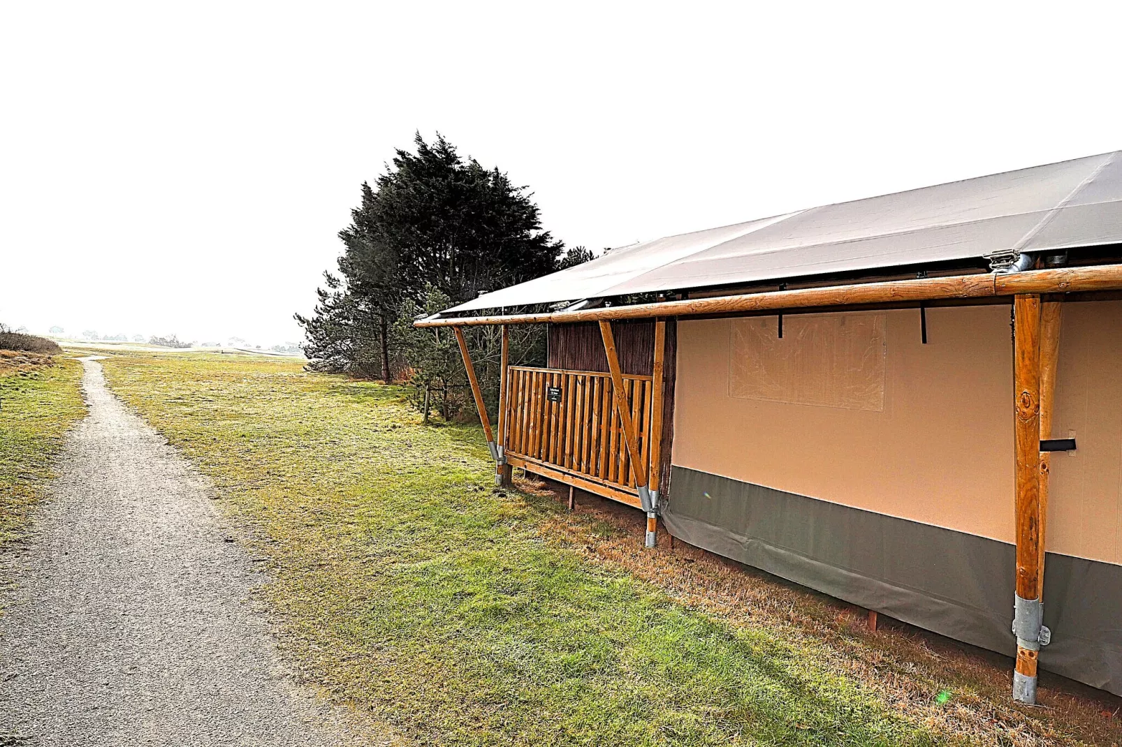 Luxe safaritent op Ameland-Exterior summer
