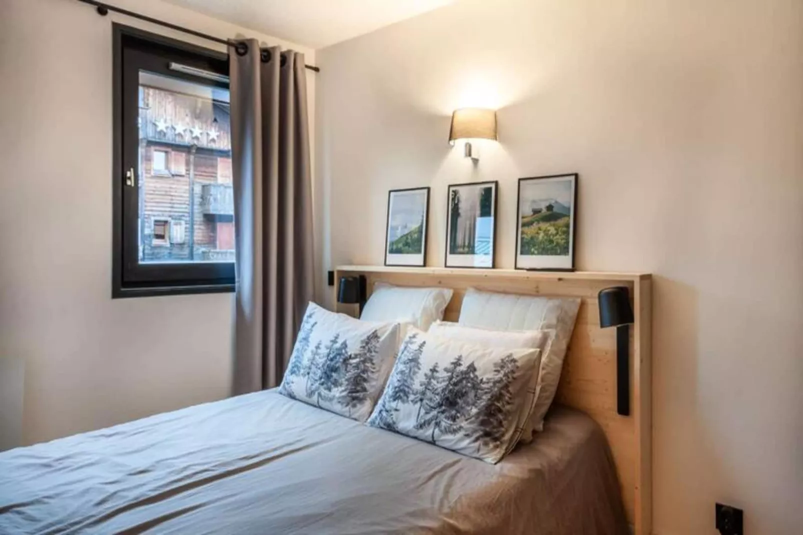 Résidence La Chalende-Bedroom