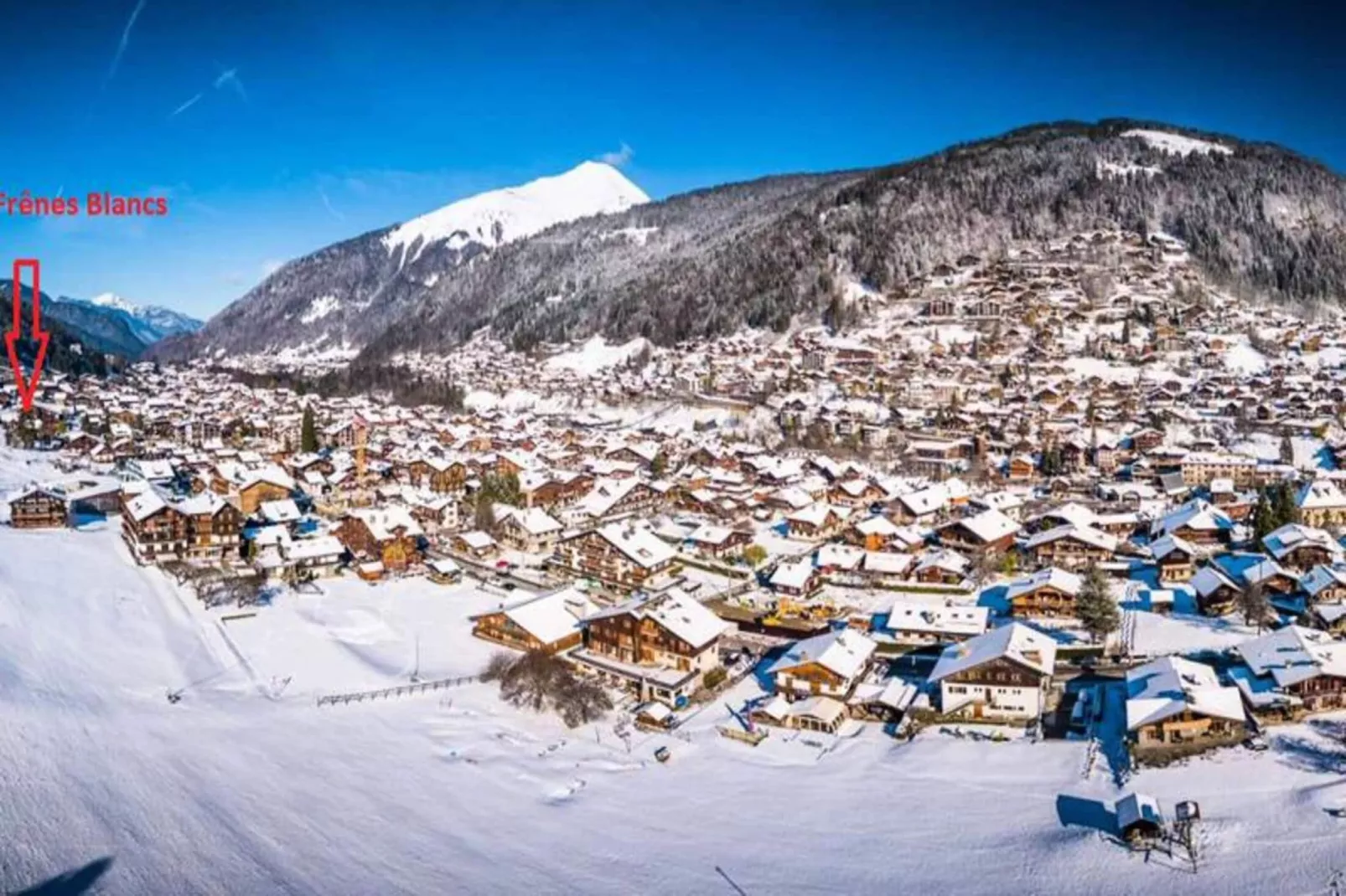 Résidence Frenes Blancs-Exterior in summer