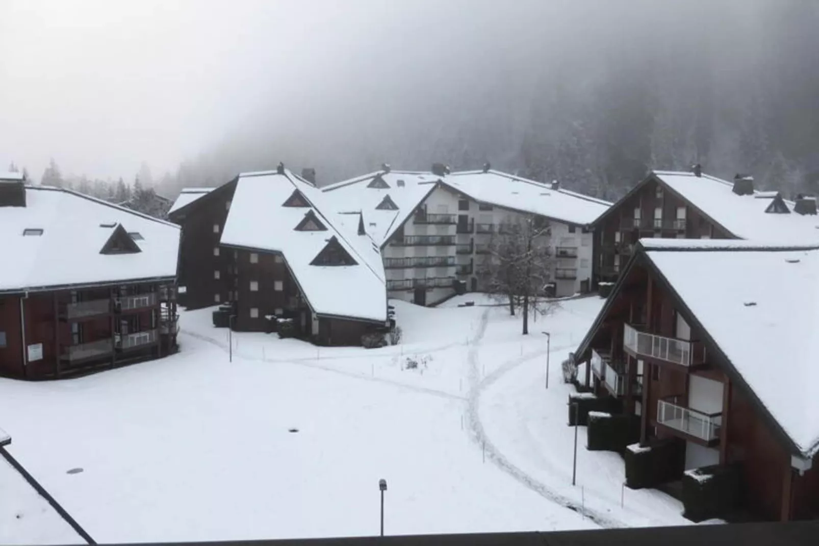 Résidence L'enclave-Exterior in summer