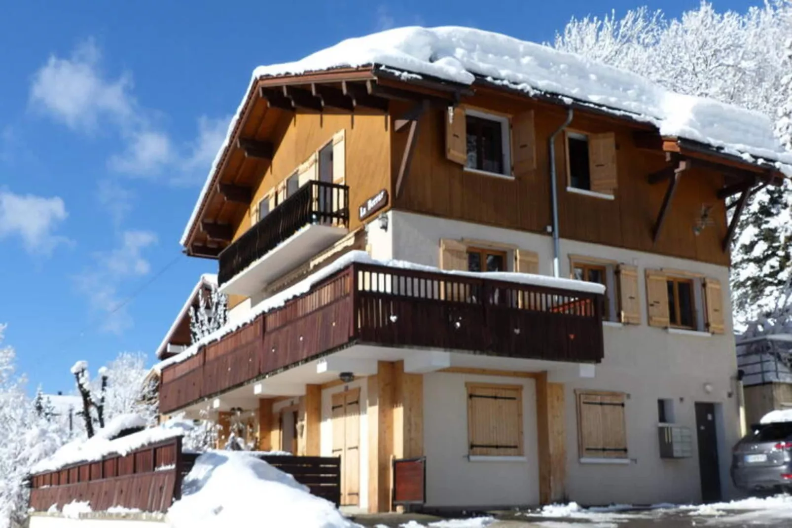 Résidence La Berraz-Außenbereich Winter