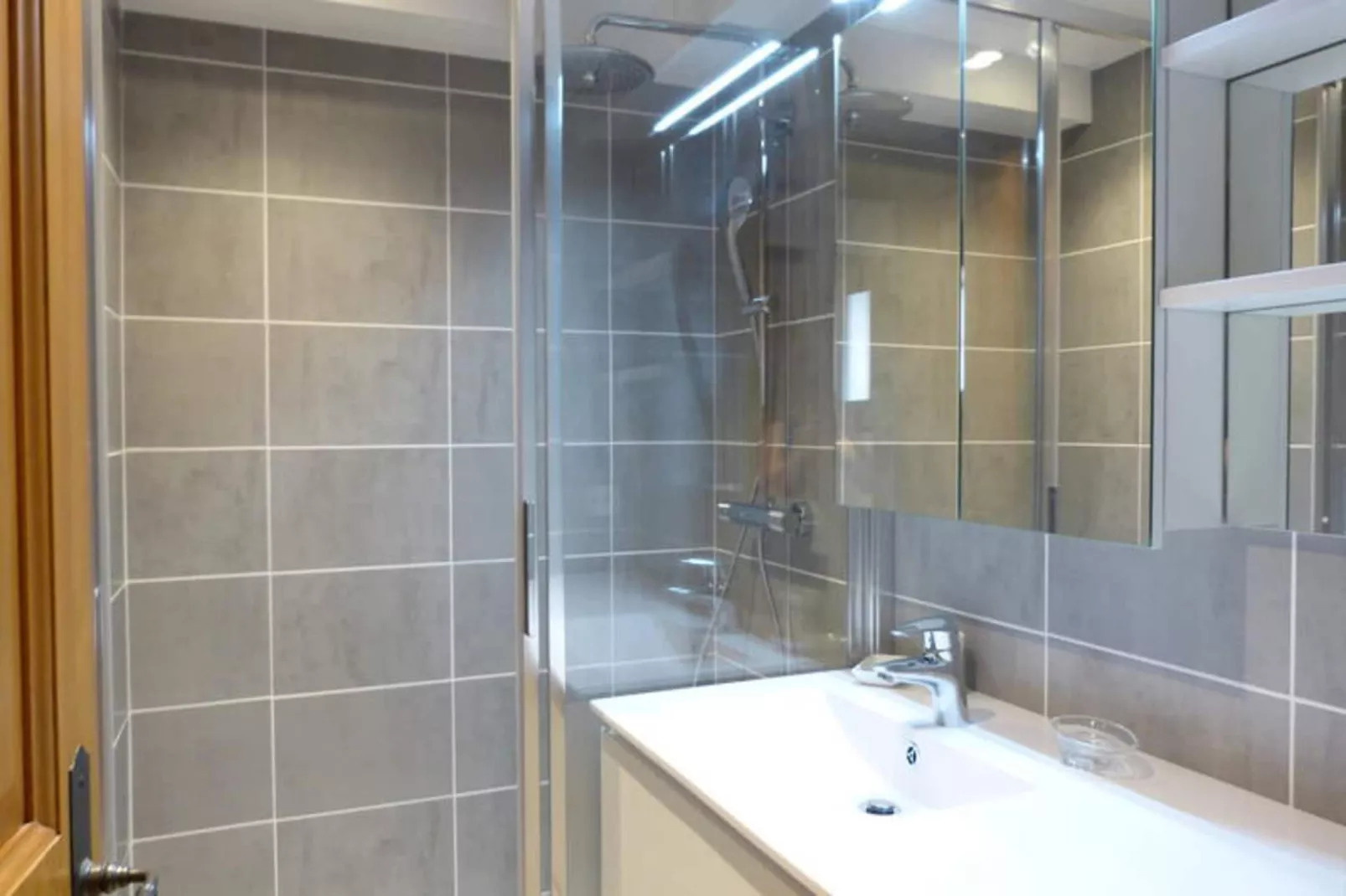 Résidence Domanial A-Außenbereich Sommer