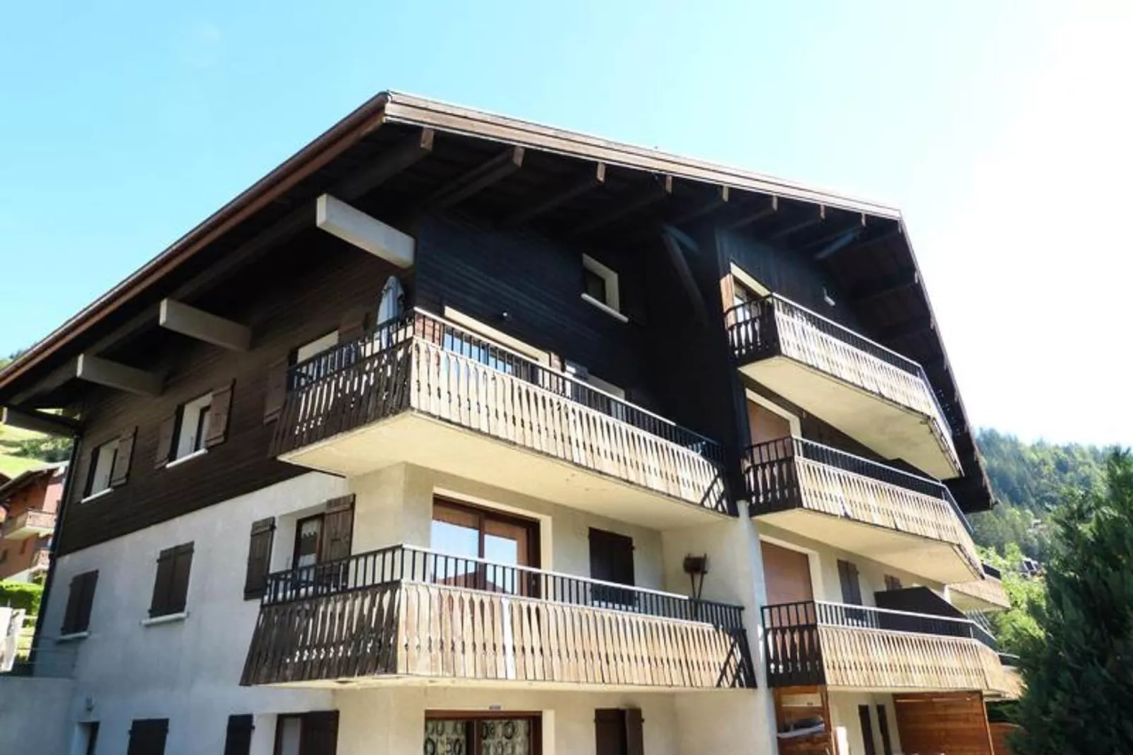 Résidence Moutelette-Exterior in summer