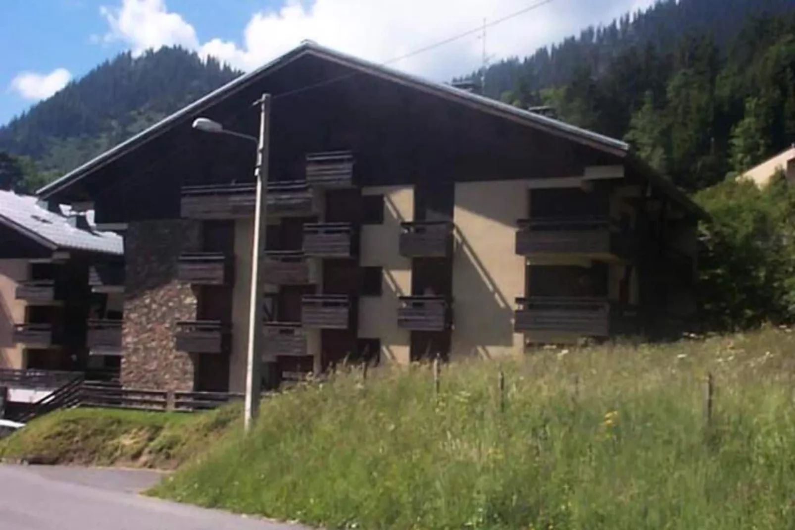 Résidence Le Yeti-Außenbereich Sommer