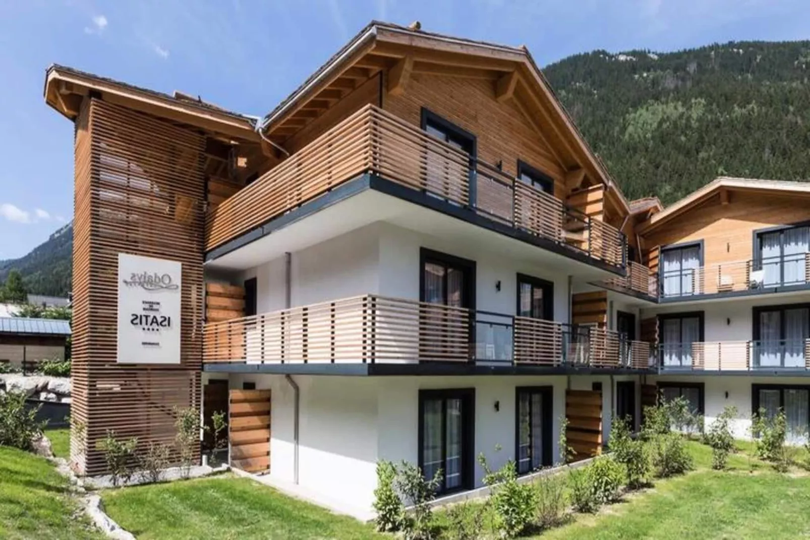 Résidence Prestige Odalys Isatis****-Exterior in summer