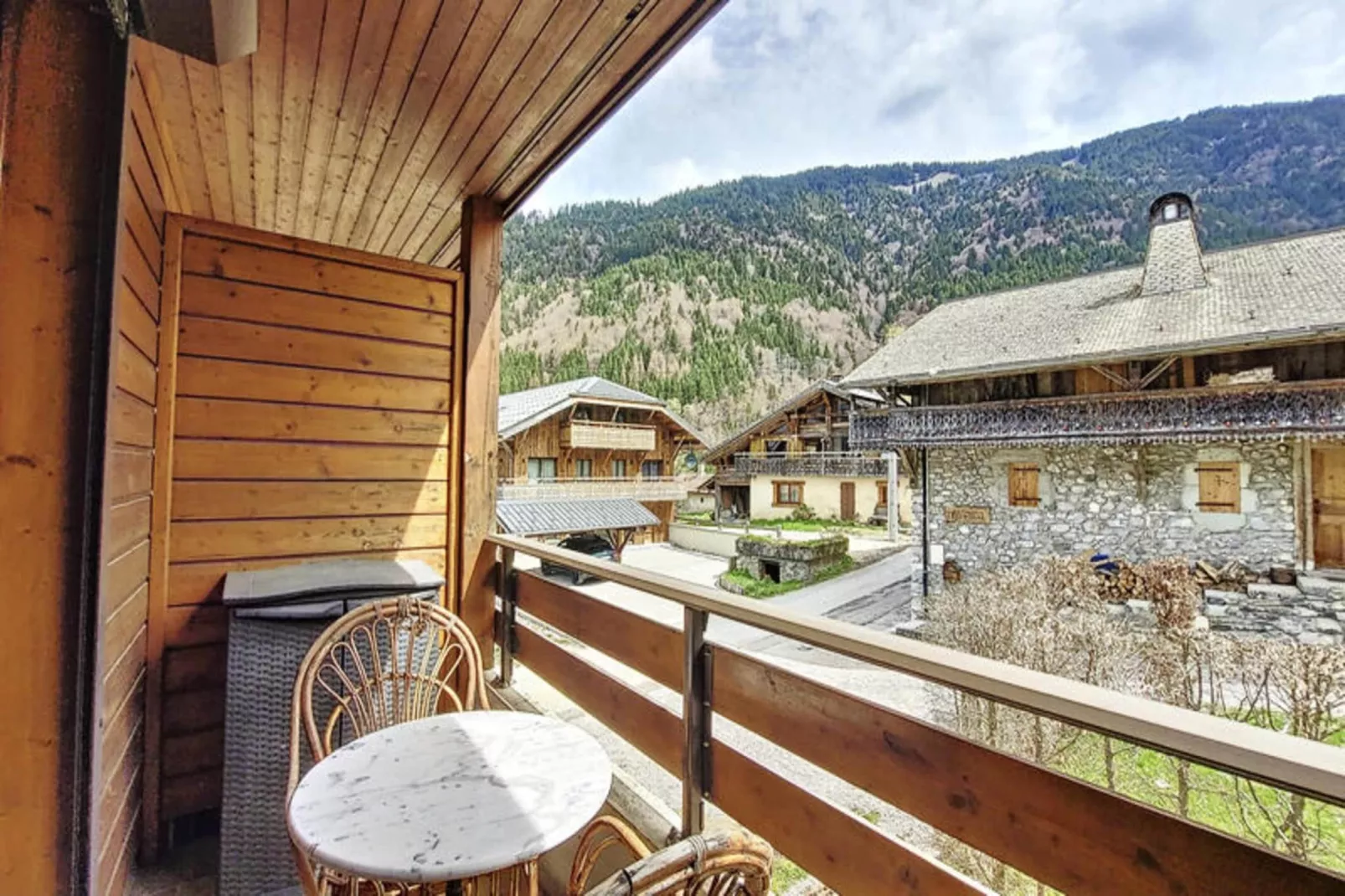 Appartements à Saint Jean d'Aulps-Terrasse/Balkon