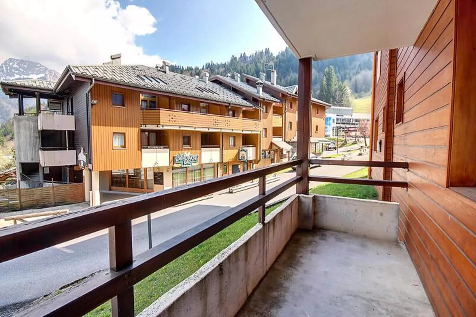 Studio à Saint Jean d'Aulps-Terrace balcony