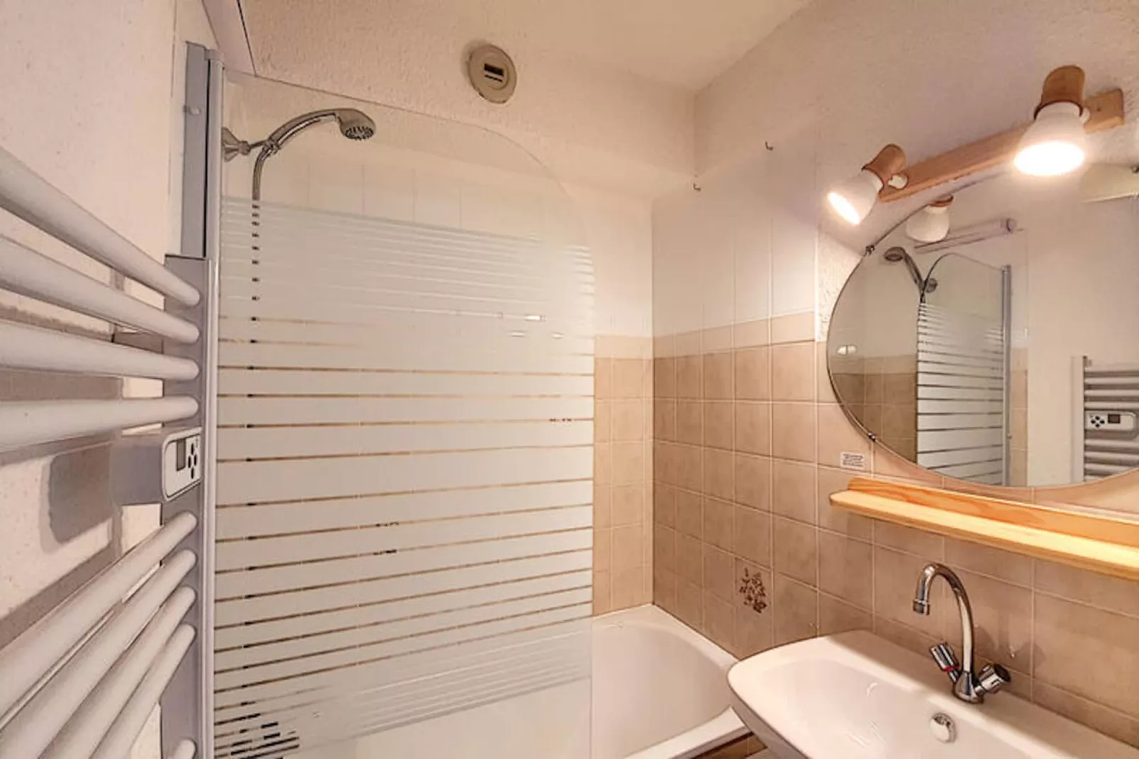 Appartements à Saint Jean d'Aulps-Image-tags.