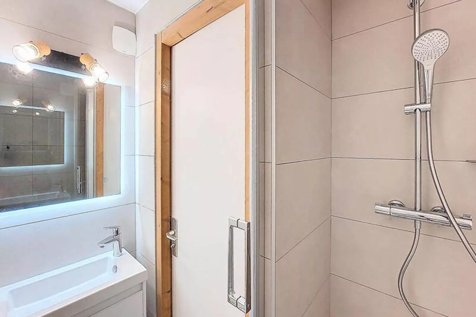 Appartements à Saint Jean d'Aulps-Bathroom