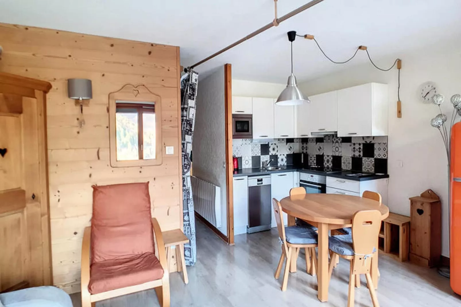 Appartements à Saint Jean d'Aulps-Dining room
