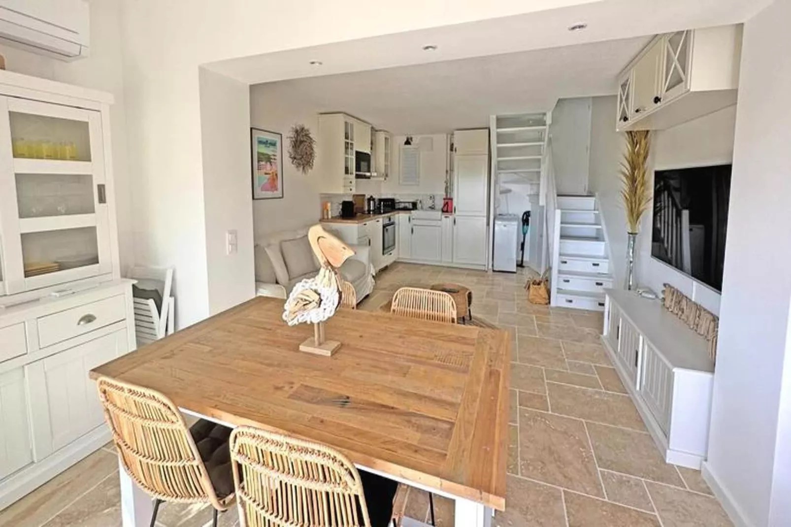 Résidence Bastides De Guerrevieille-Salle à manger